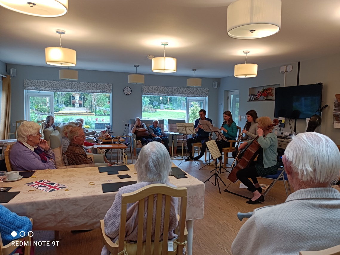 An attentive audience at Beth Ezra